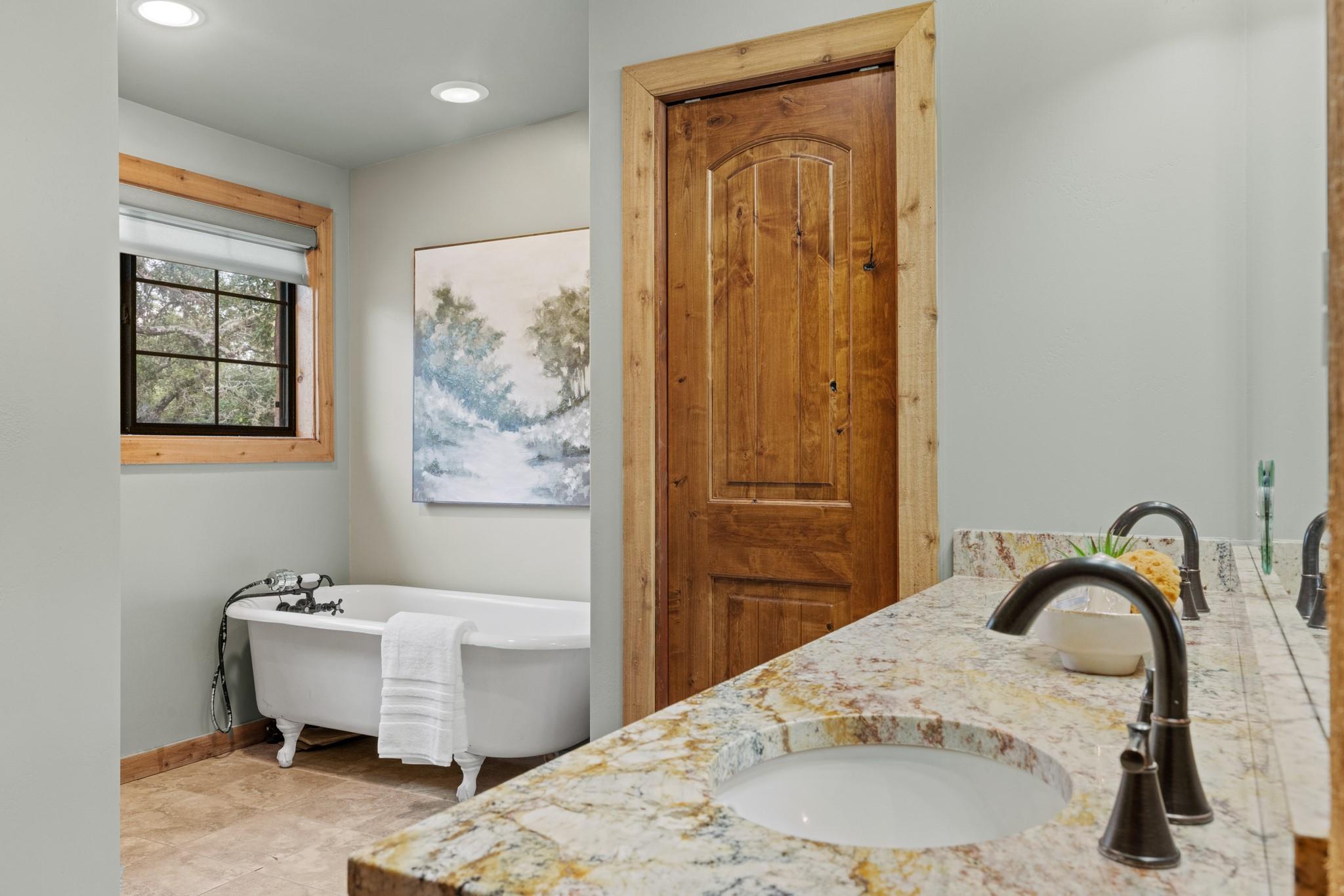 19505 Fm 150 W, Driftwood, TX 78619