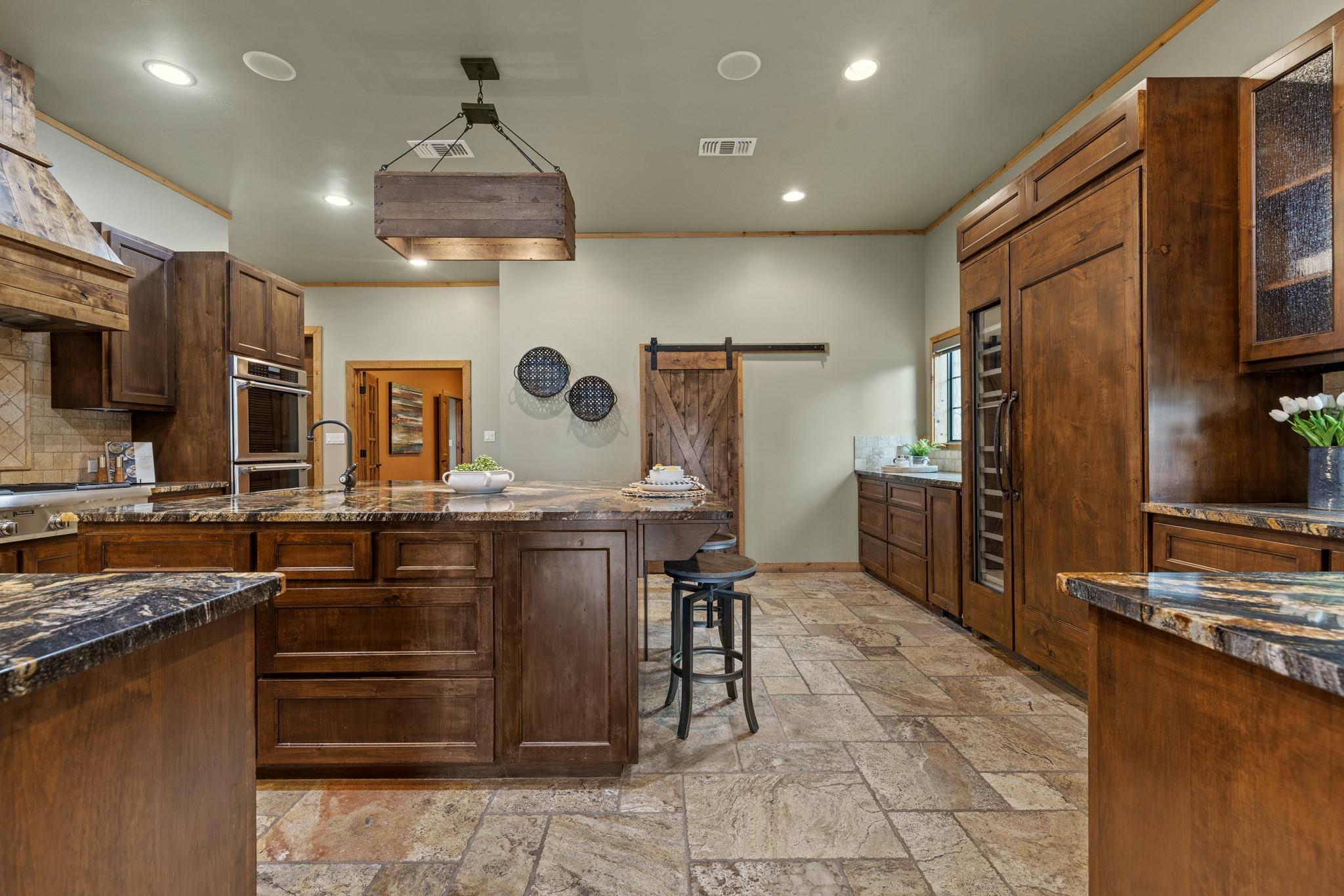 19505 Fm 150 W, Driftwood, TX 78619