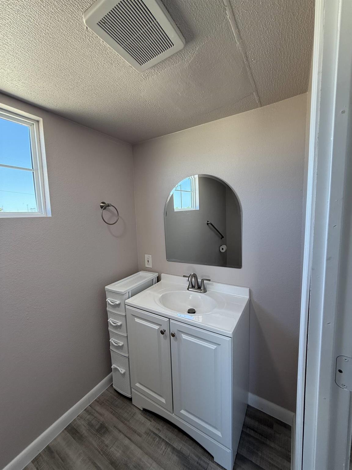 11808 US HWY 183 Highway, Buda, TX 78610