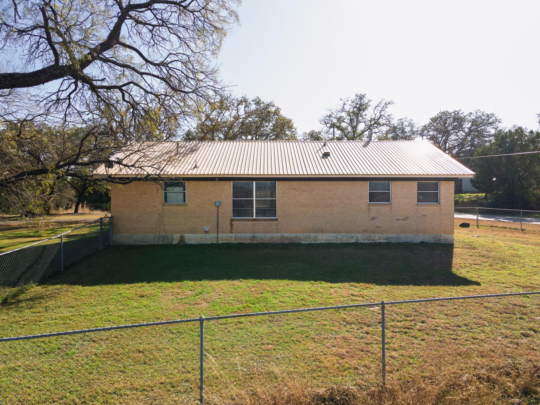 1003 N Ridge St, Lampasas, TX 76550
