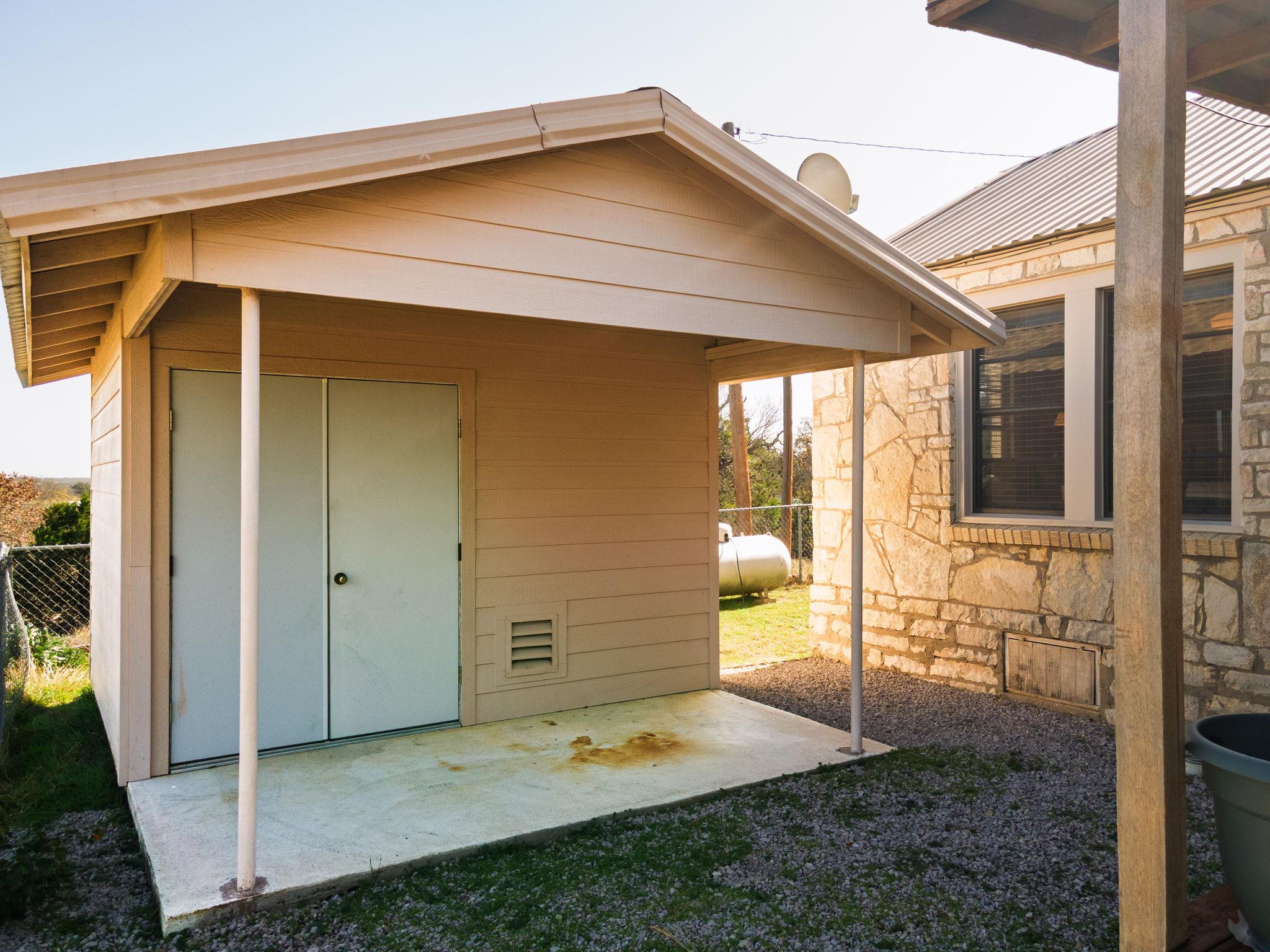 1003 N Ridge St, Lampasas, TX 76550