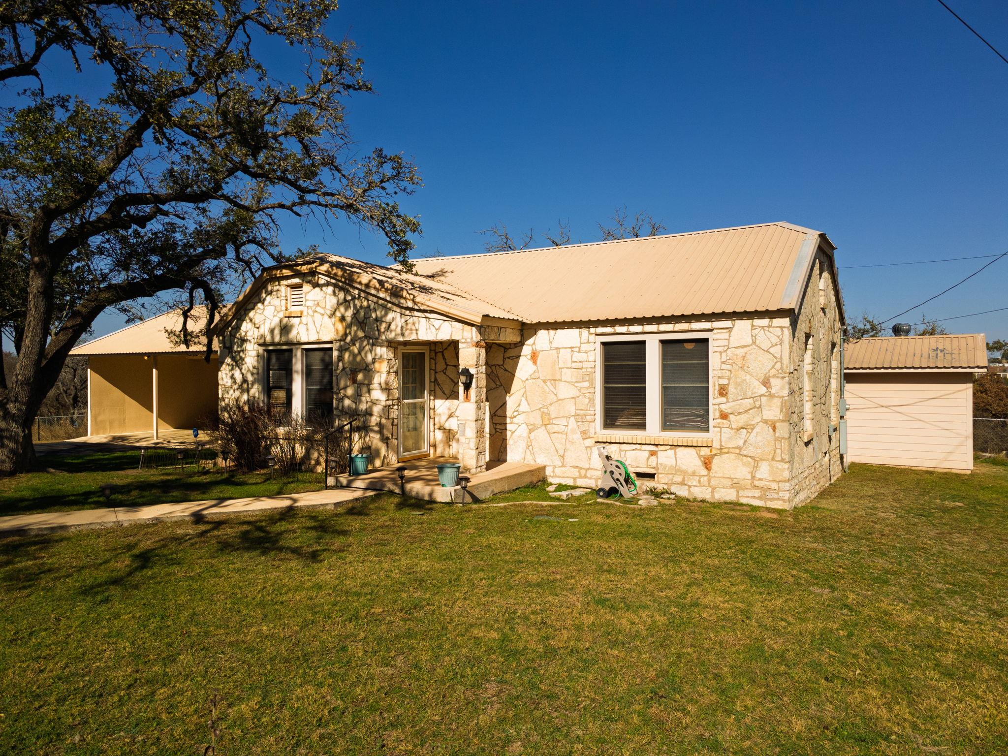 1003 N Ridge St, Lampasas, TX 76550