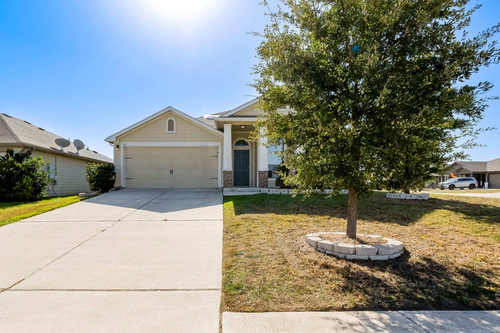 100 Sulphur River Loop, Hutto, TX 78634