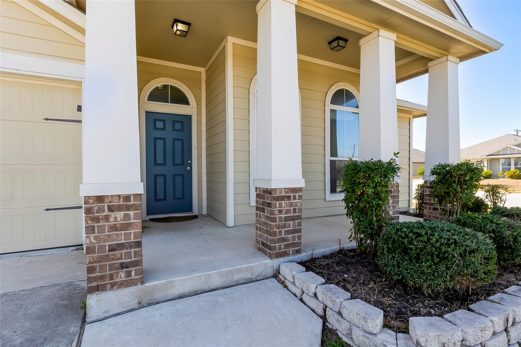 100 Sulphur River Loop, Hutto, TX 78634