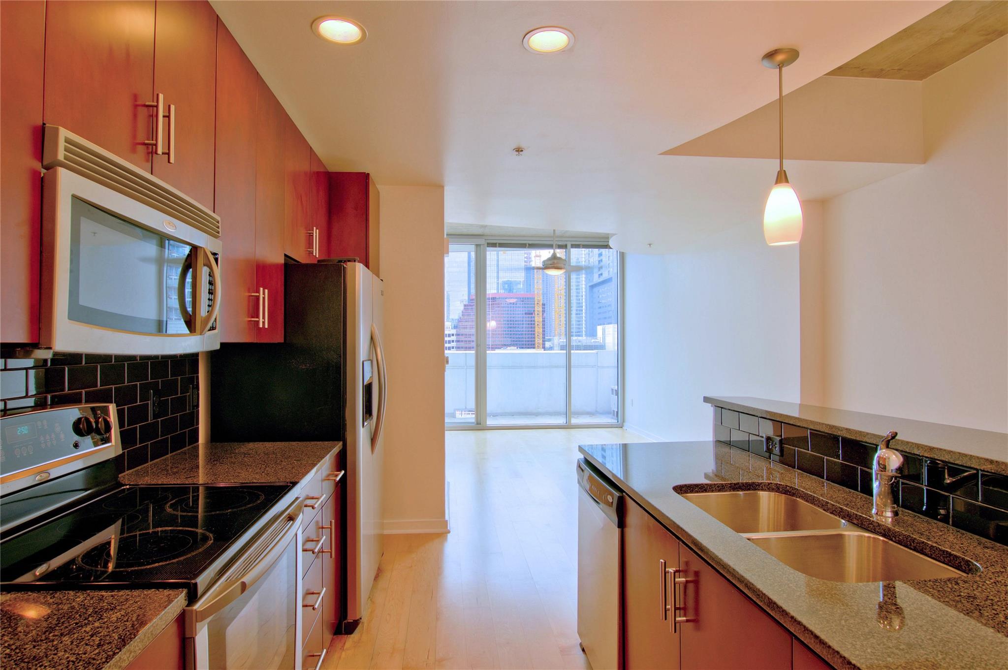 360 Nueces St # 913, Austin, TX 78701