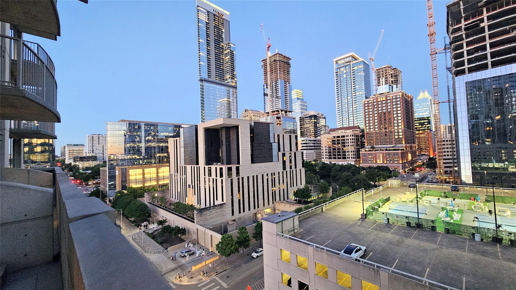 360 Nueces St # 913, Austin, TX 78701