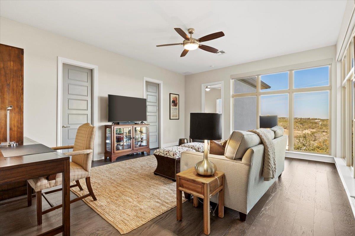 17825 Windecker Cv, Dripping Springs, TX 78620