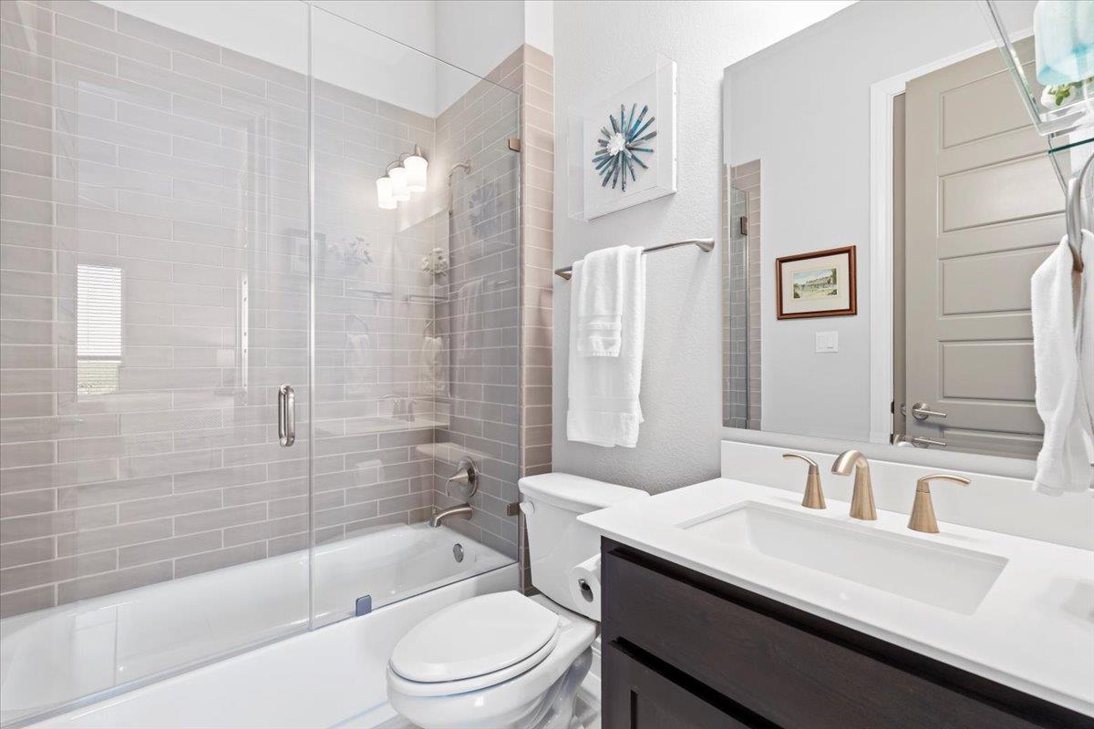 17825 Windecker Cv, Dripping Springs, TX 78620