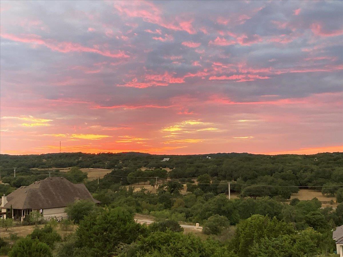 17825 Windecker Cv, Dripping Springs, TX 78620