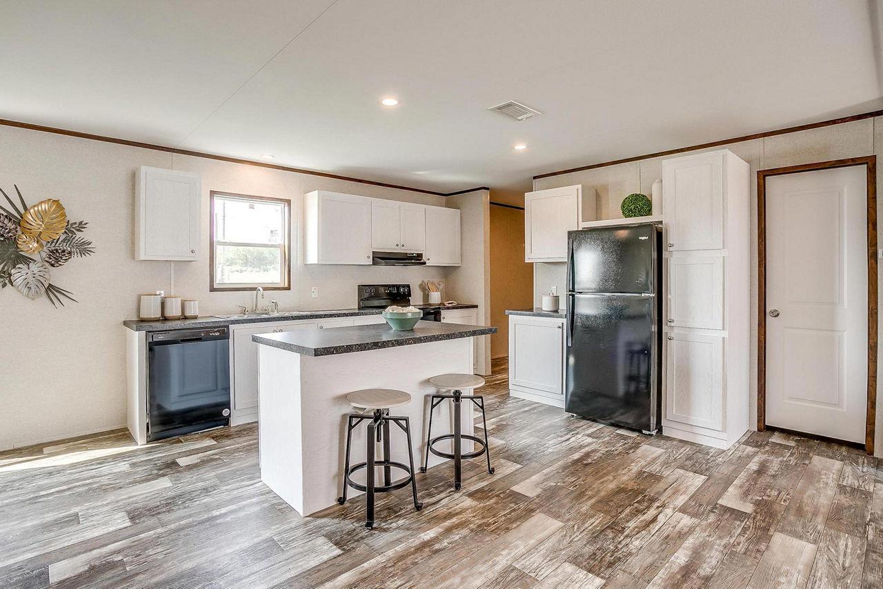 1304 Saddleback Dr, Bellville, TX 77418