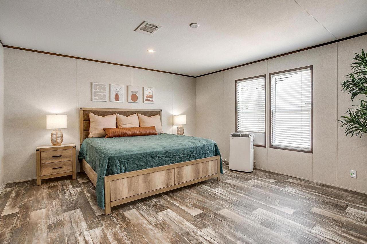 1304 Saddleback Dr, Bellville, TX 77418