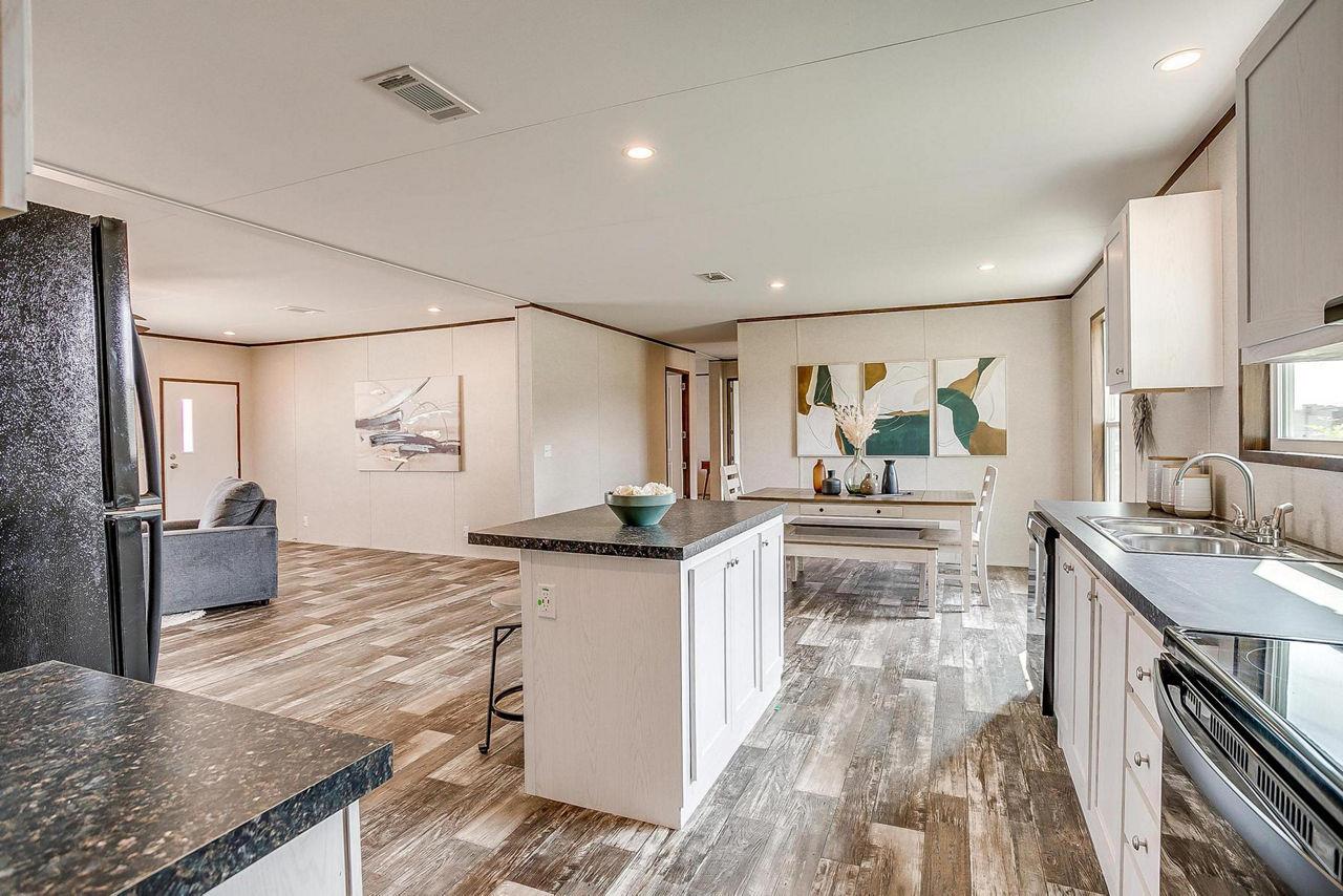 1304 Saddleback Dr, Bellville, TX 77418