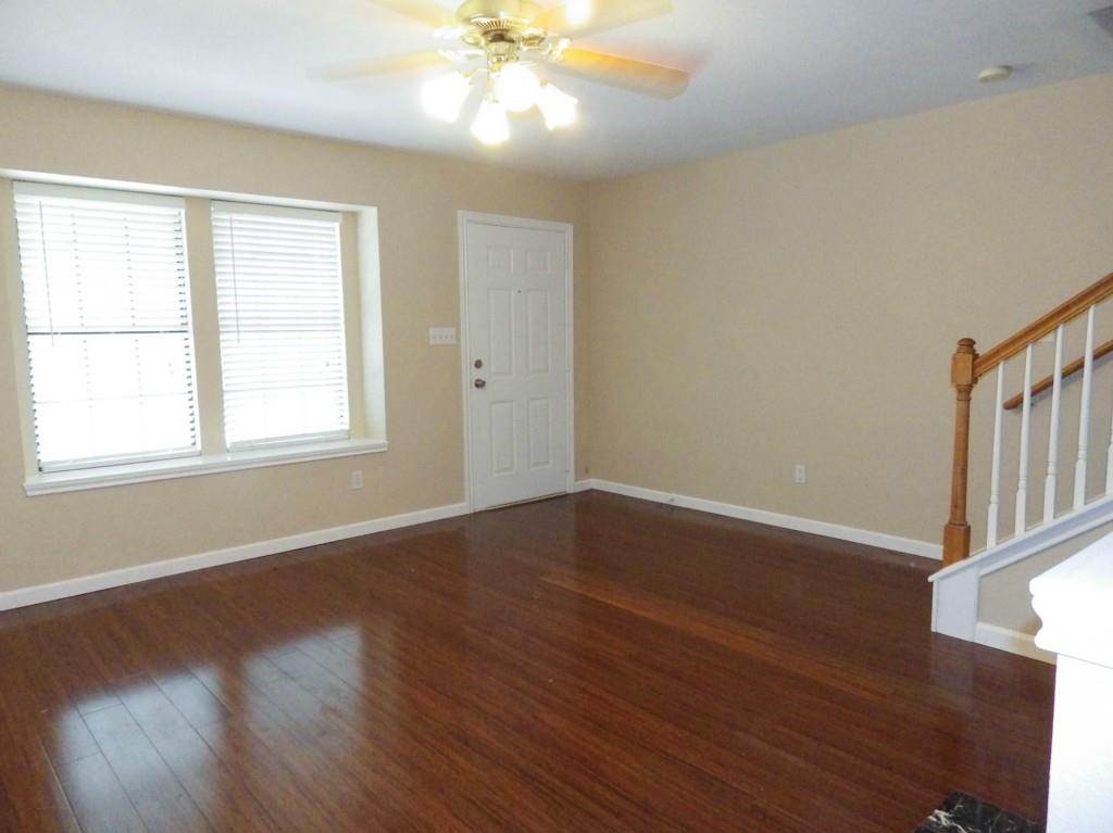 11901 Swearingen Dr # 104, Austin, TX 78758