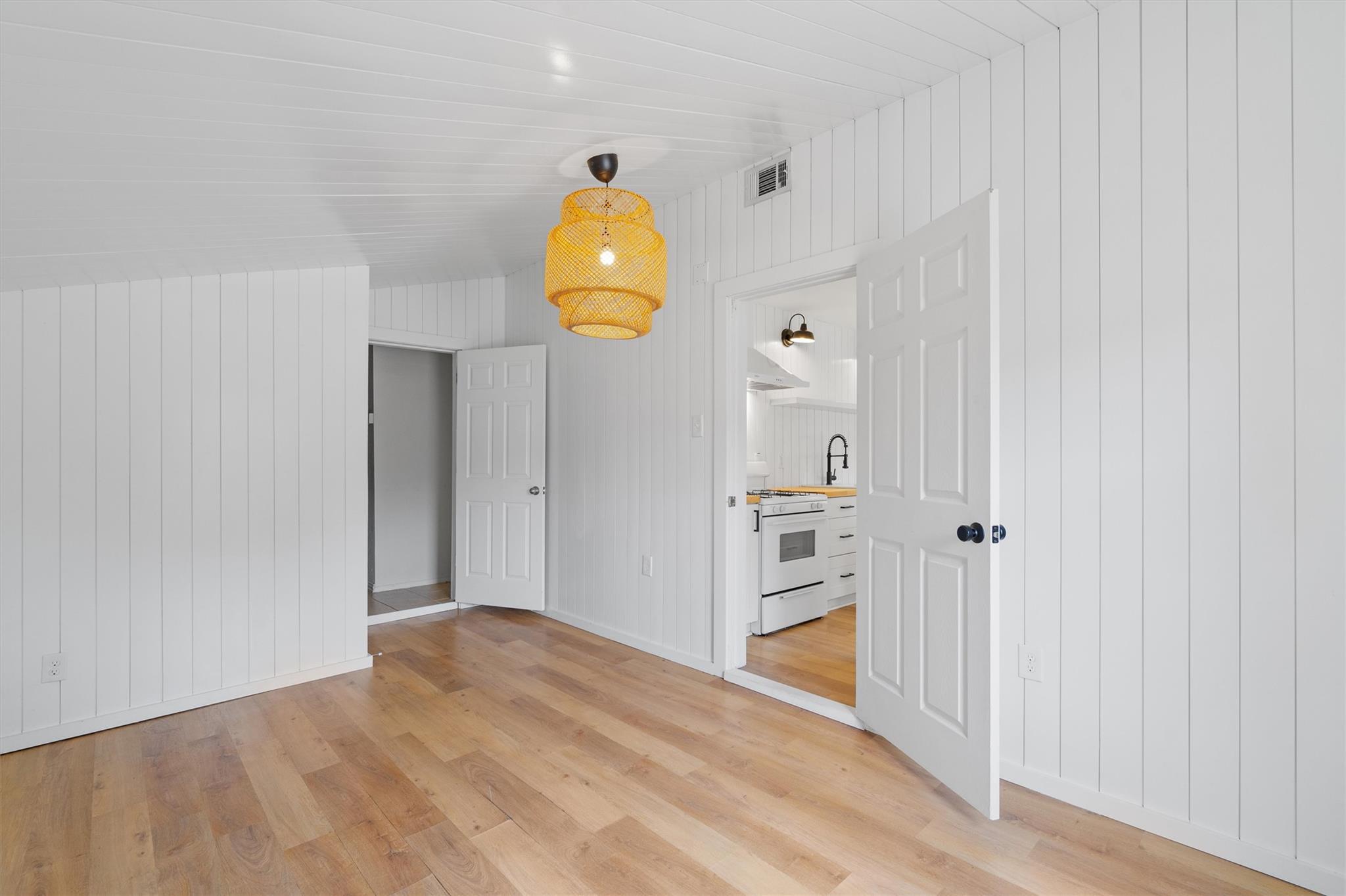 1228 Broadmoor Dr, Austin, TX 78723