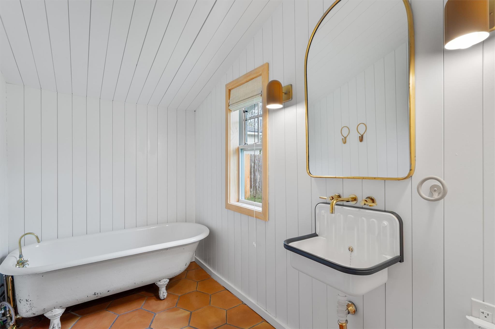 1228 Broadmoor Dr, Austin, TX 78723