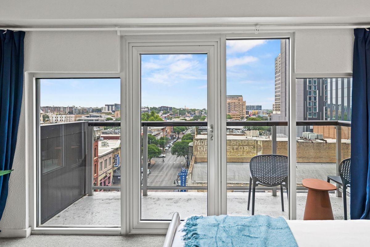 119 E 6th St # 702, Austin, TX 78701