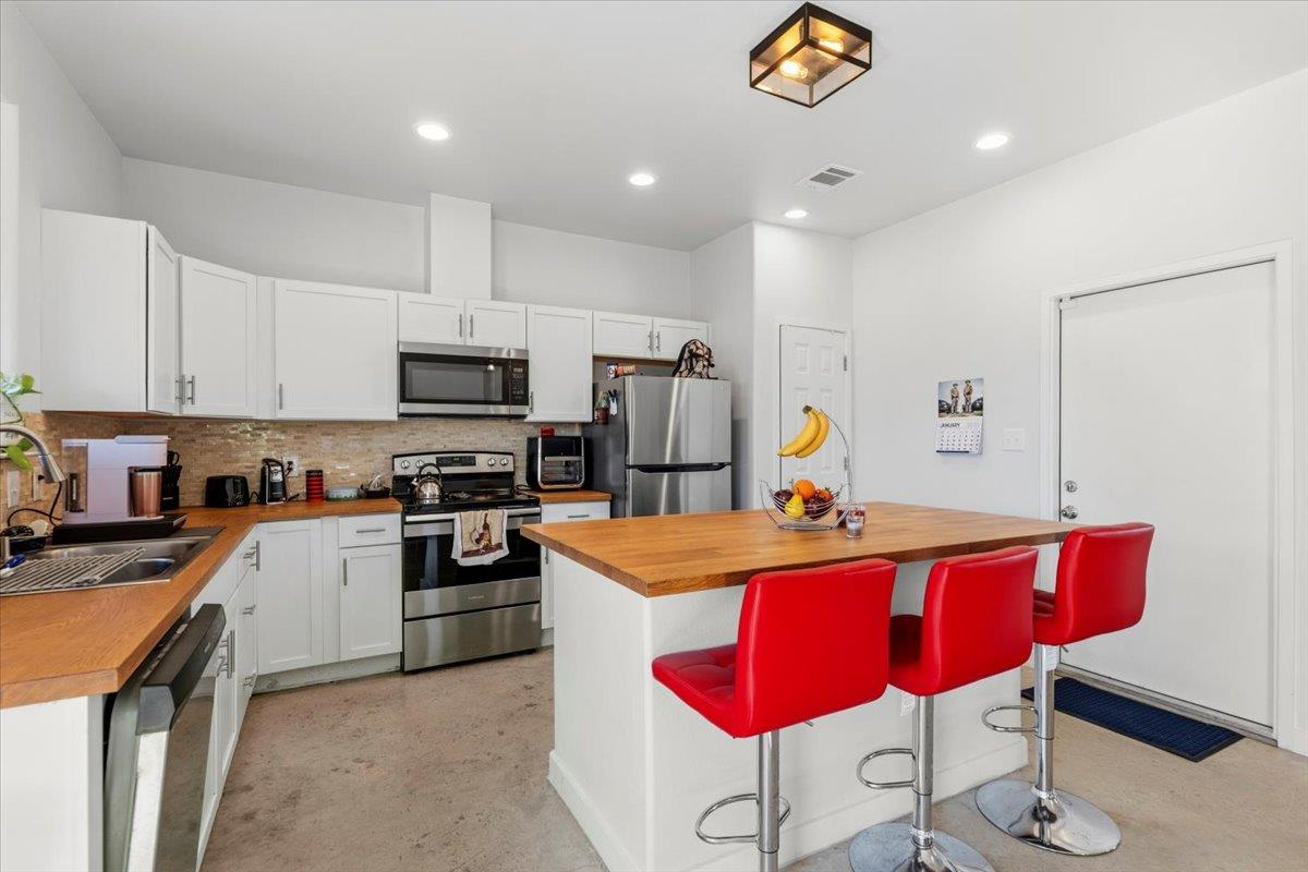 209 Iva Ln, Bastrop, TX 78602