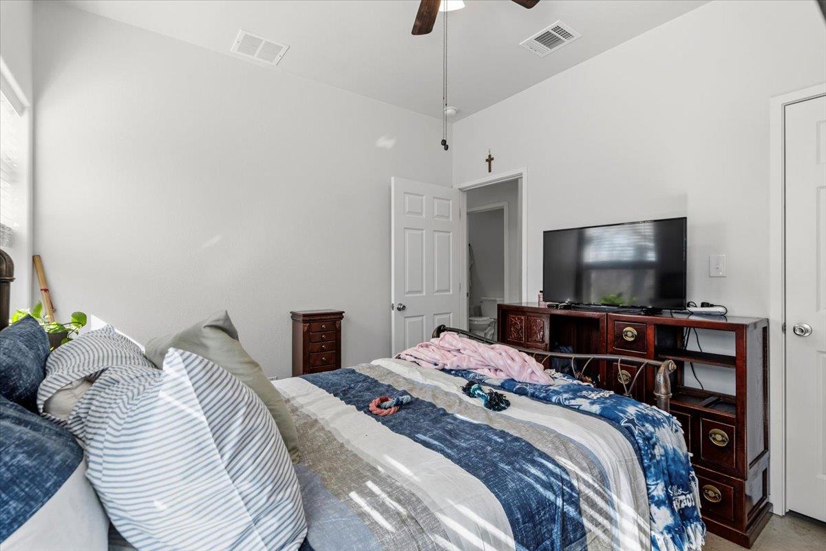 209 Iva Ln, Bastrop, TX 78602