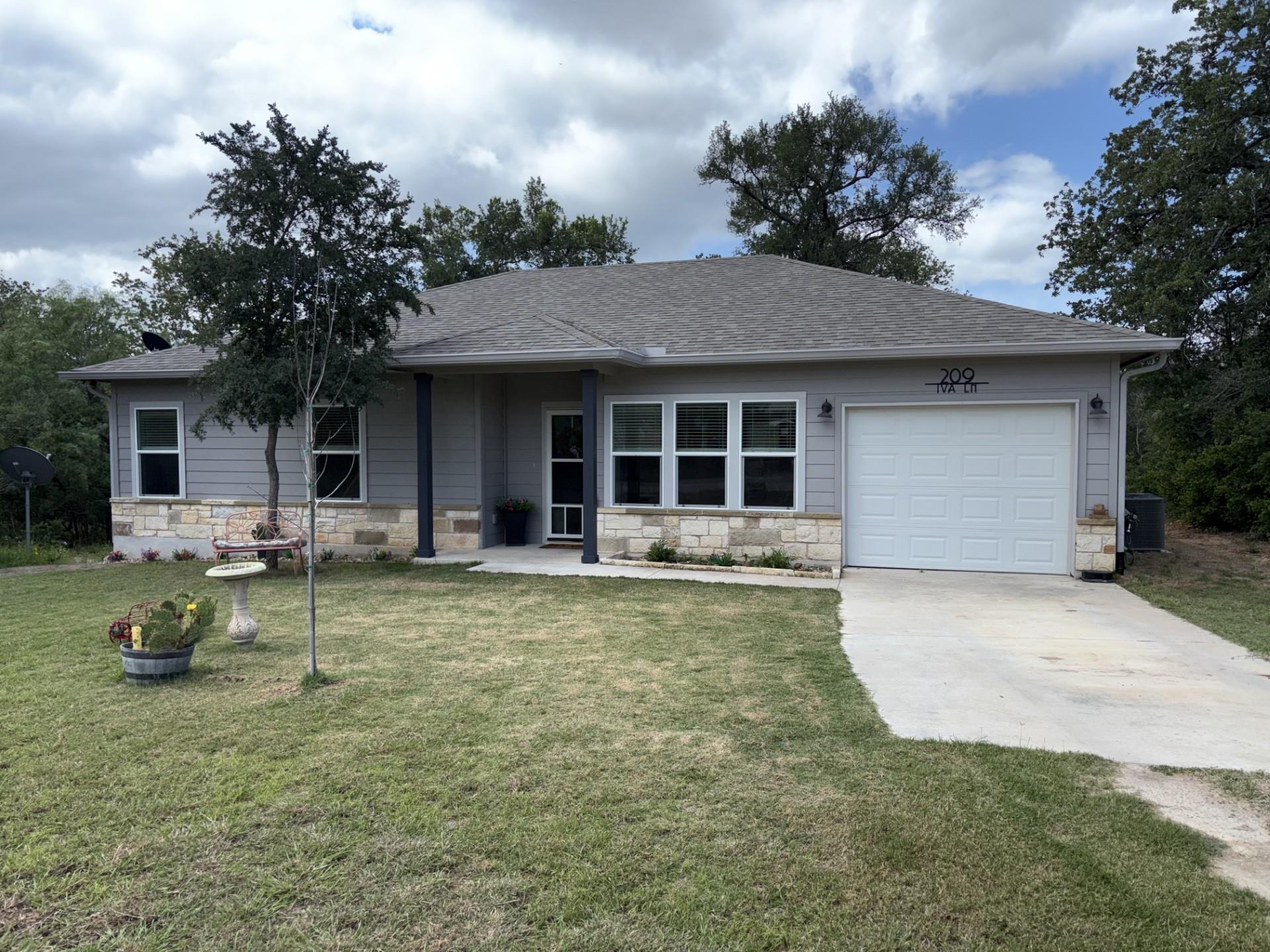 209 Iva Ln, Bastrop, TX 78602