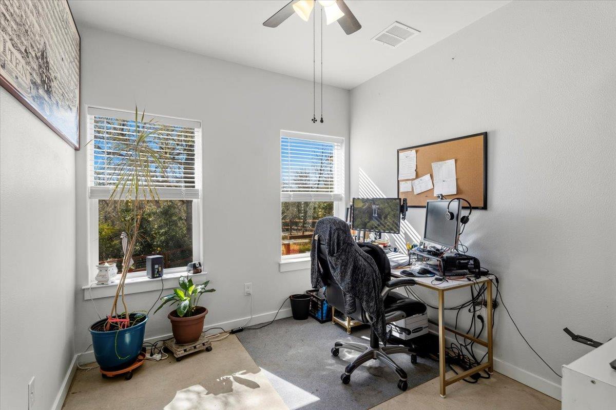 209 Iva Ln, Bastrop, TX 78602