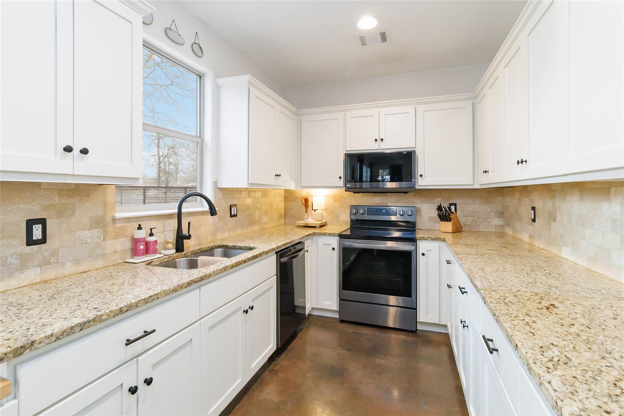 152 Keawakapu Dr, Bastrop, TX 78602