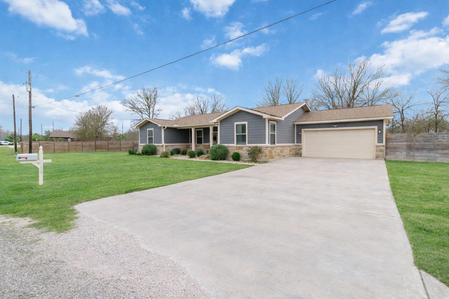 152 Keawakapu Dr, Bastrop, TX 78602