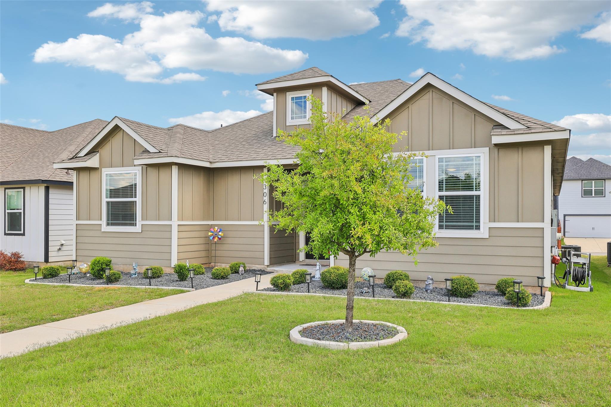 306 Banff Dr, Kyle, TX 78640