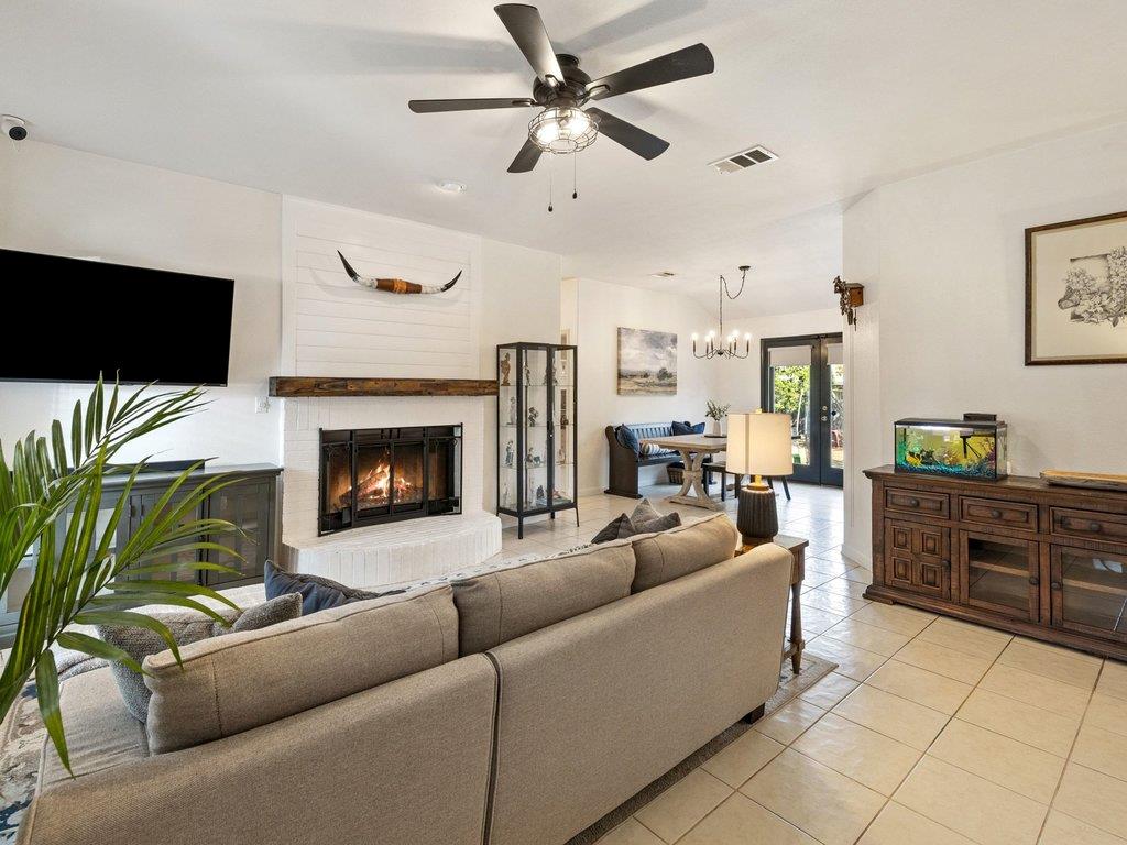 8022 Flintlock Cir, Lago Vista, TX 78645