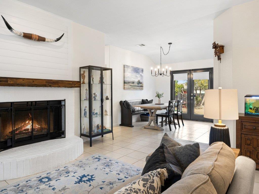 8022 Flintlock Cir, Lago Vista, TX 78645