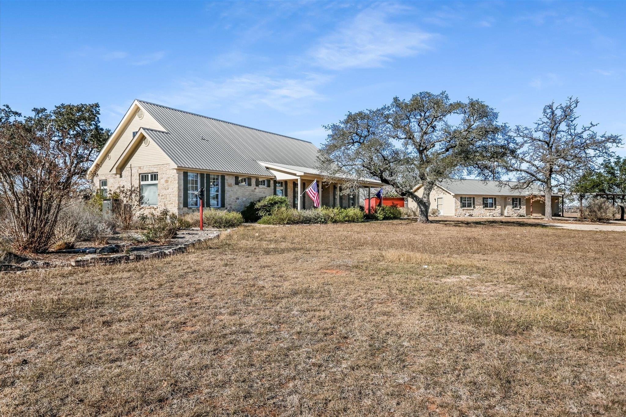 842 Boos Ln, Fredericksburg, TX 78624