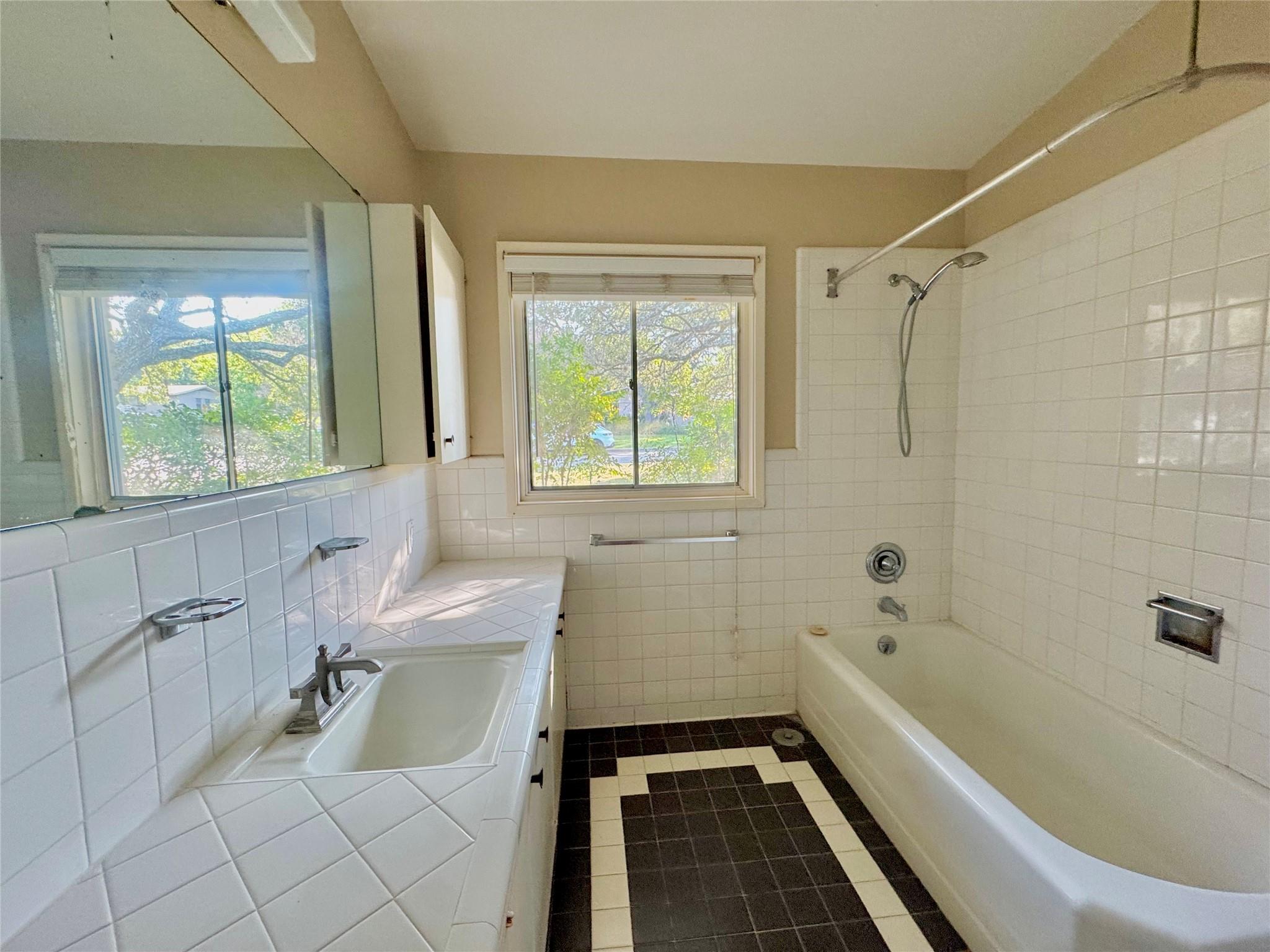 107 El Rancho Way # 103 & 107, San Antonio, TX 78209