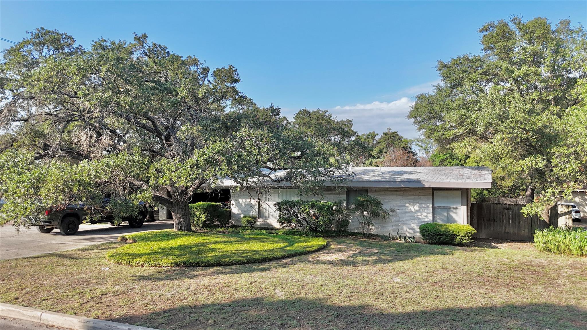 107 El Rancho Way # 103 & 107, San Antonio, TX 78209