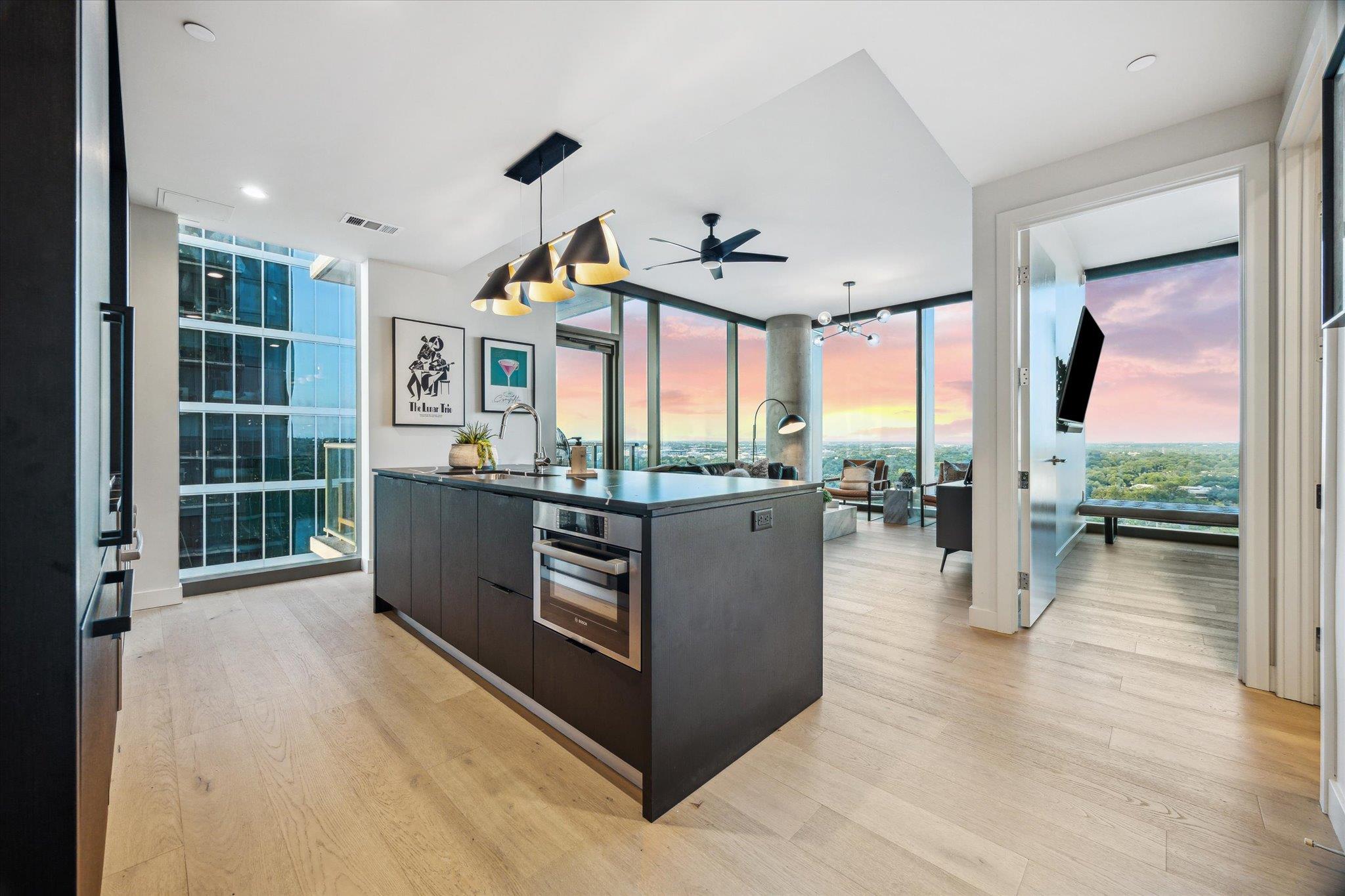 44 East Ave # 1607, Austin, TX 78701