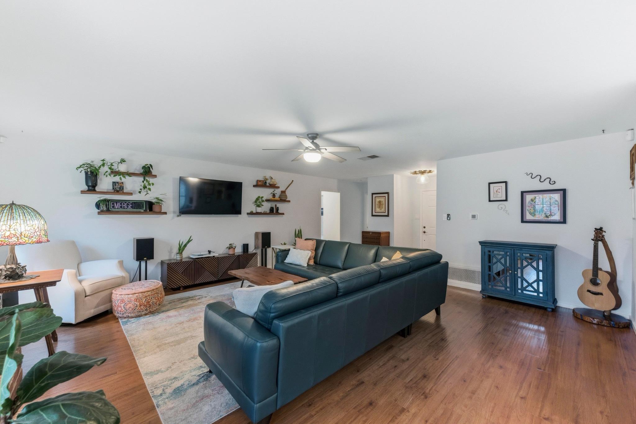 6609 Lancret Hill Dr, Austin, TX 78745