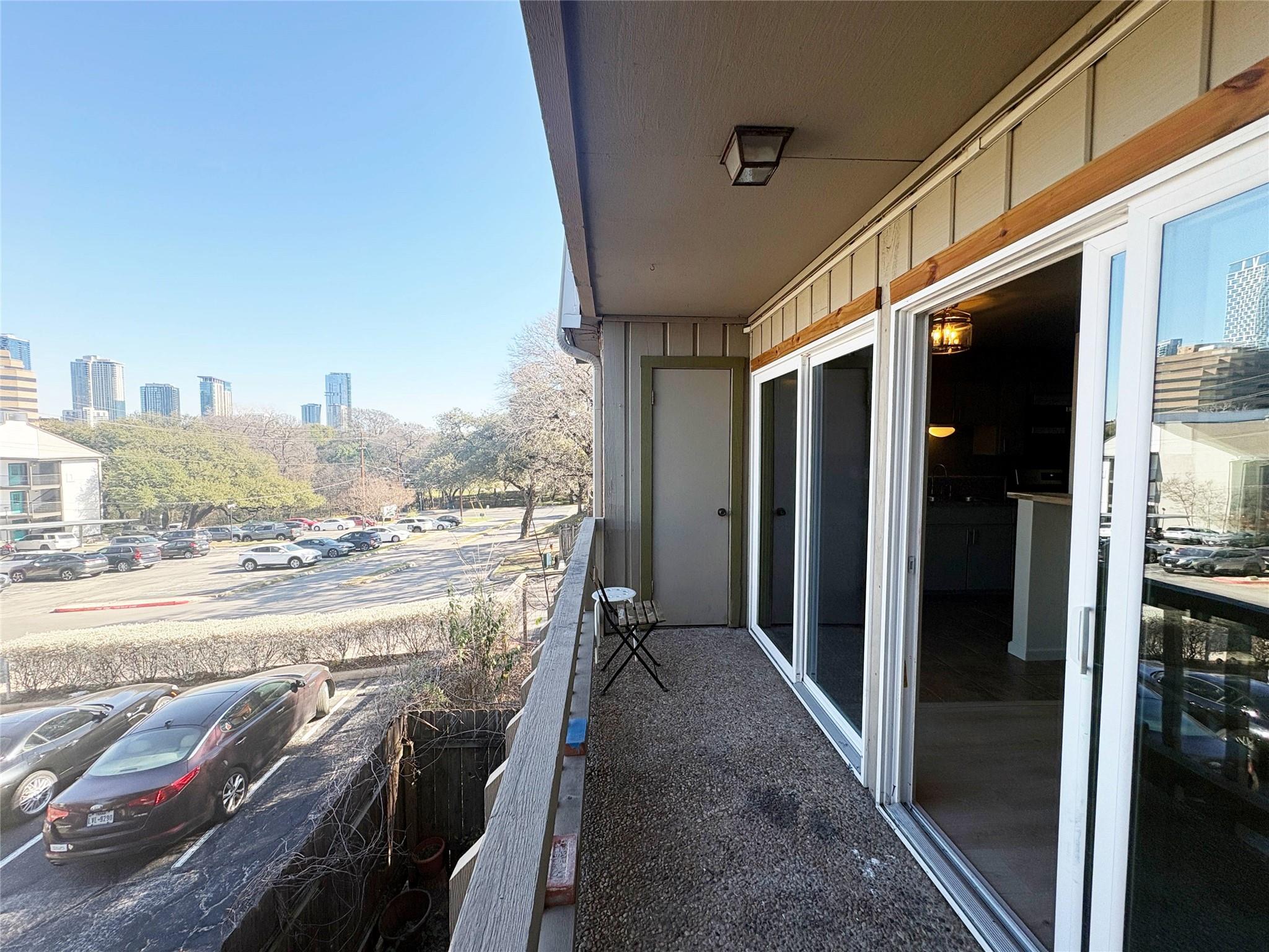 620 S 1st St # 201, Austin, TX 78704