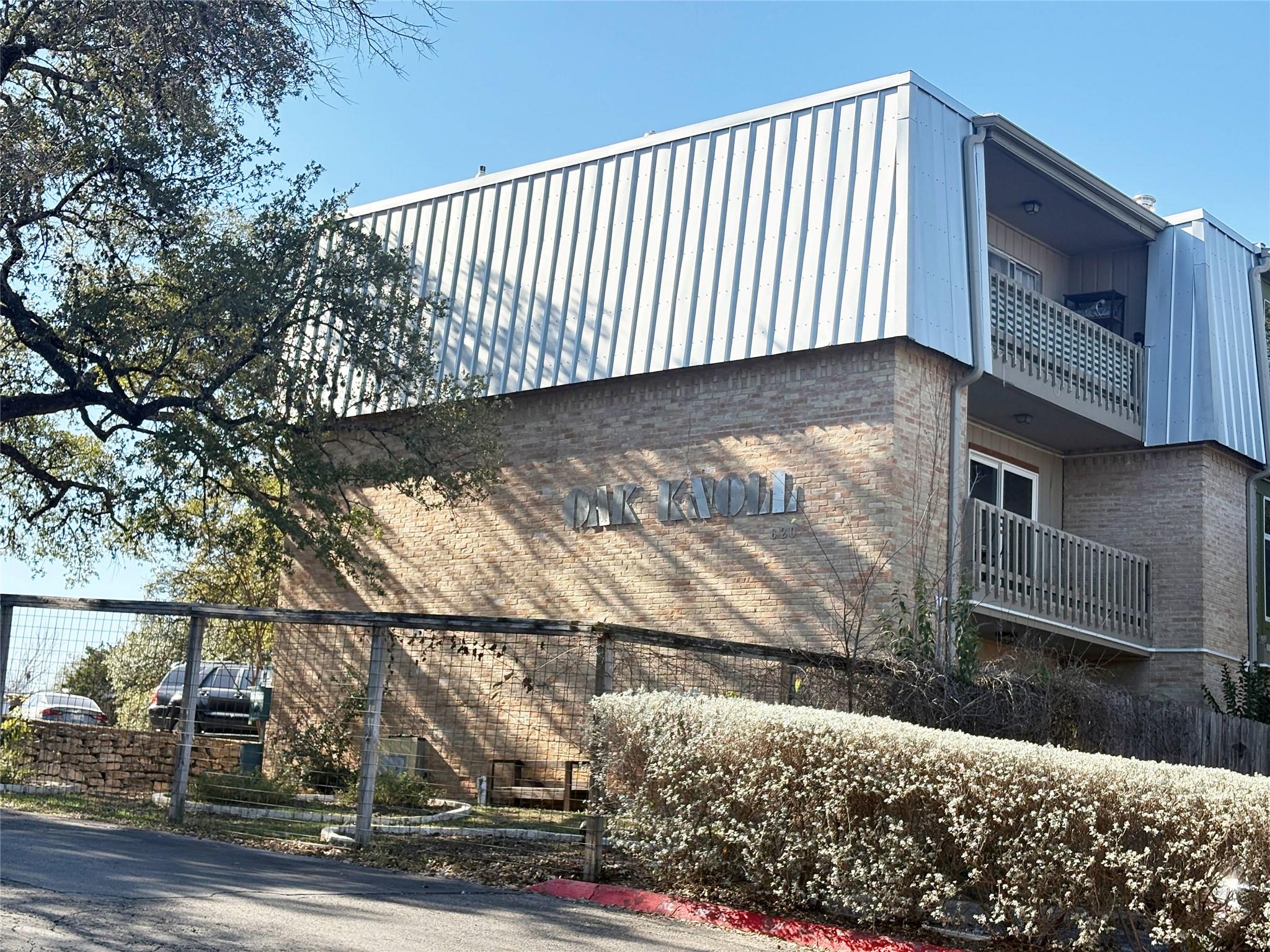 620 S 1st St # 201, Austin, TX 78704