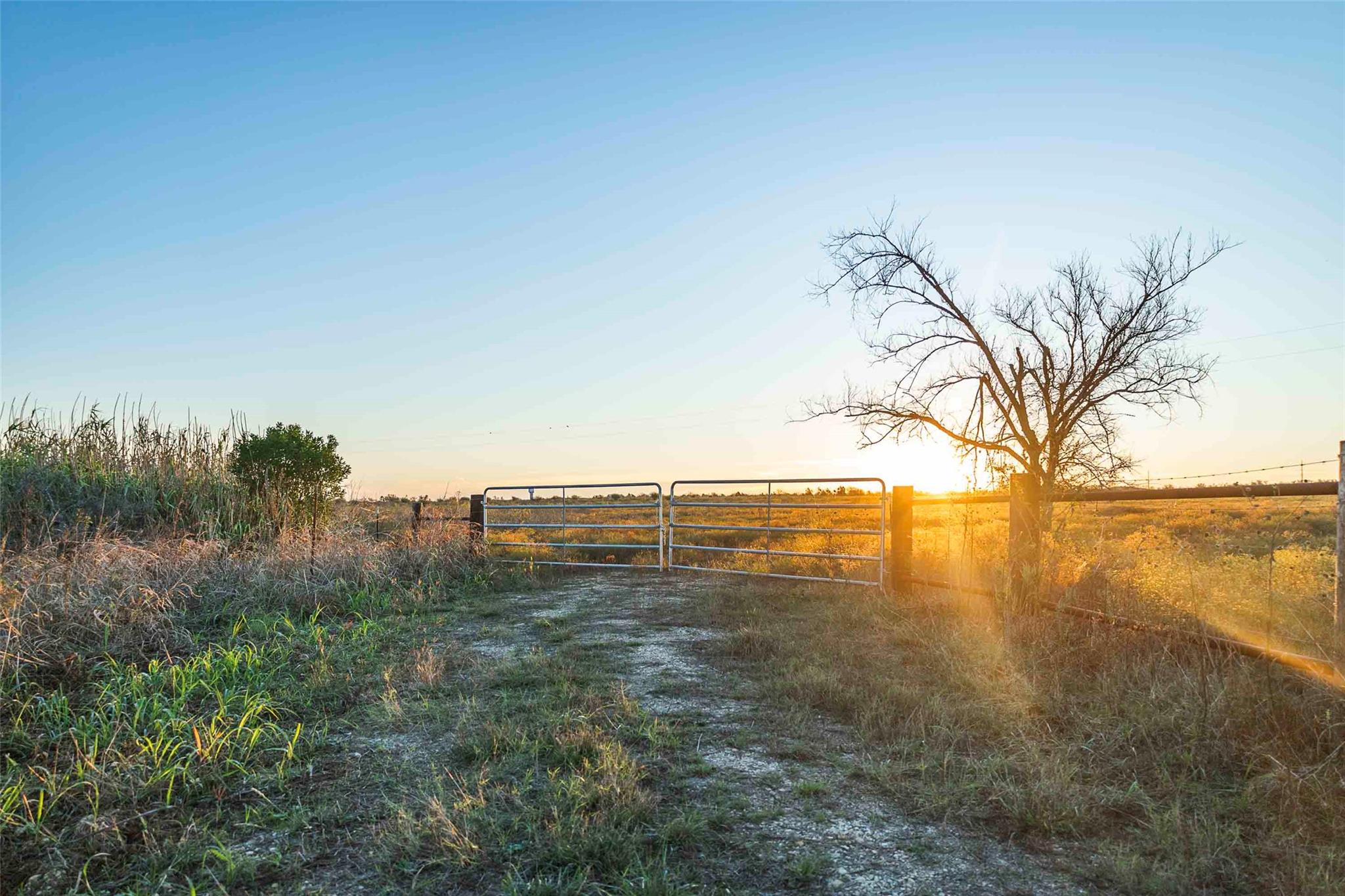 3191 County Road 463, Elgin, TX 78621