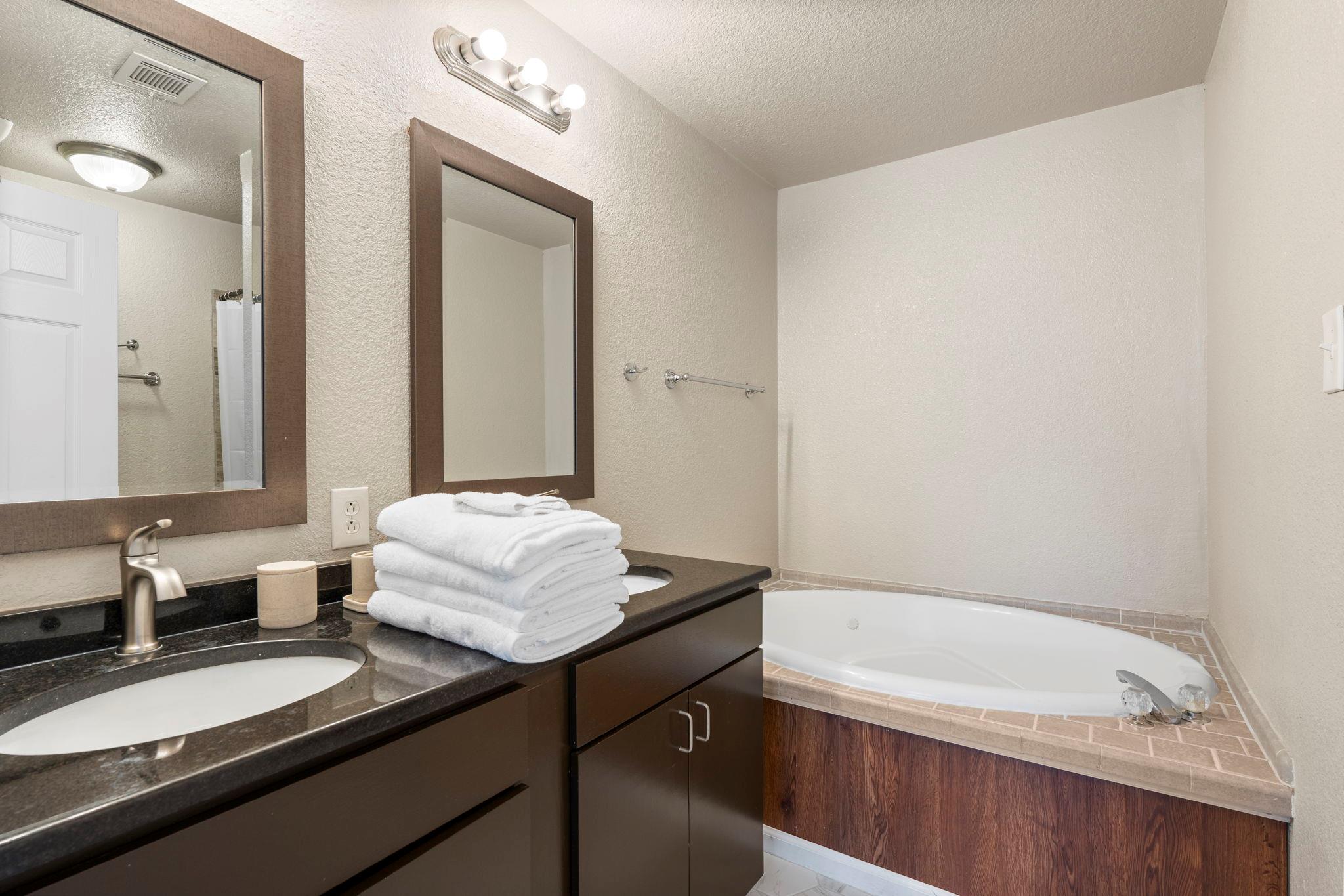 8601 Putnam Dr, Austin, TX 78757