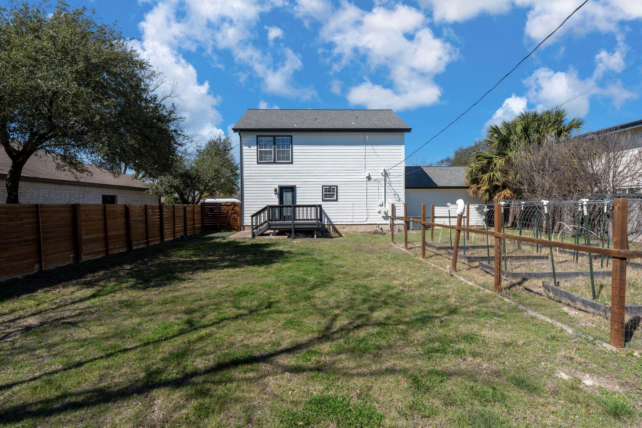 8601 Putnam Dr, Austin, TX 78757