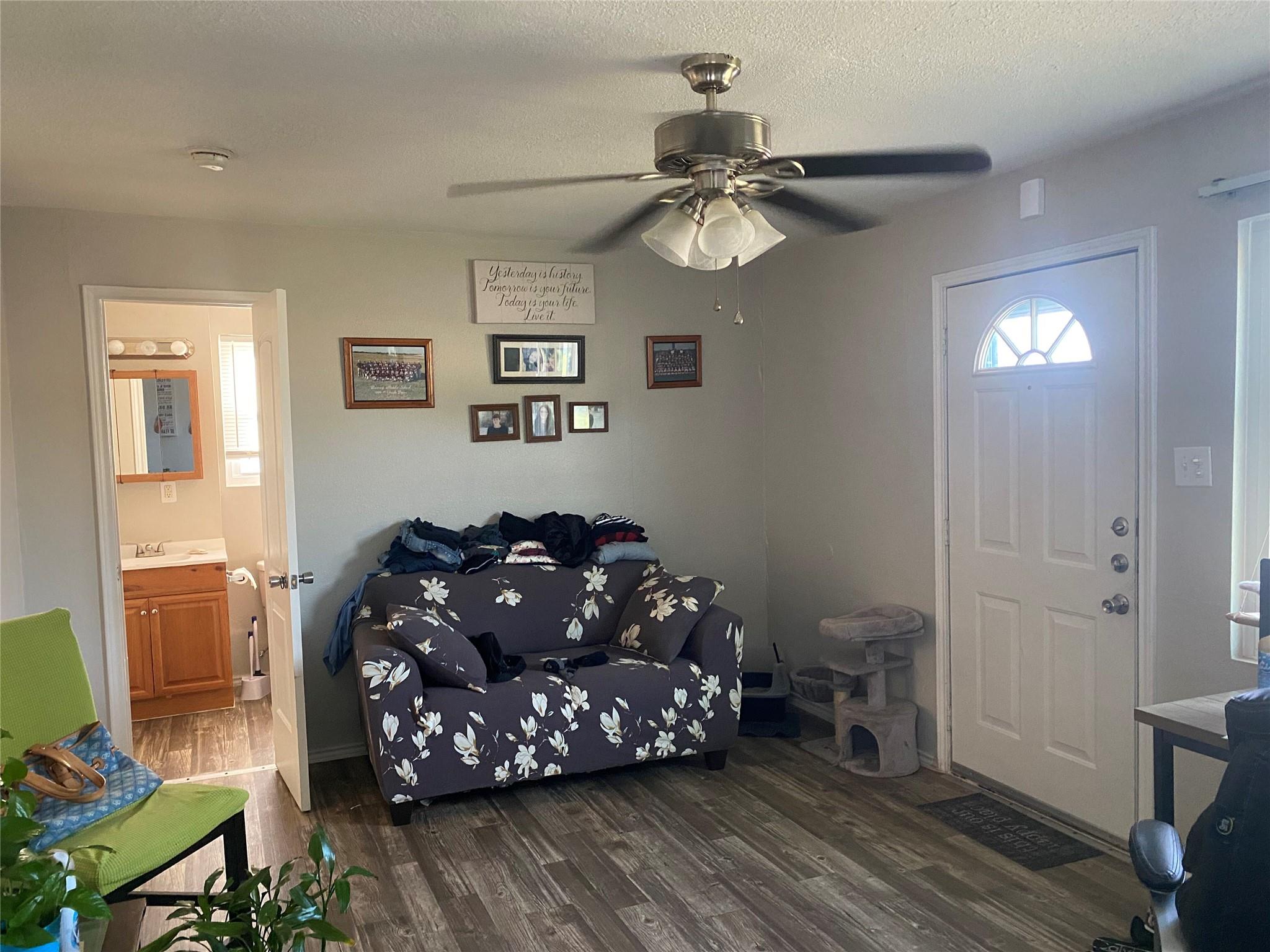 423 W Avenue J Ave, Killeen, TX 76541