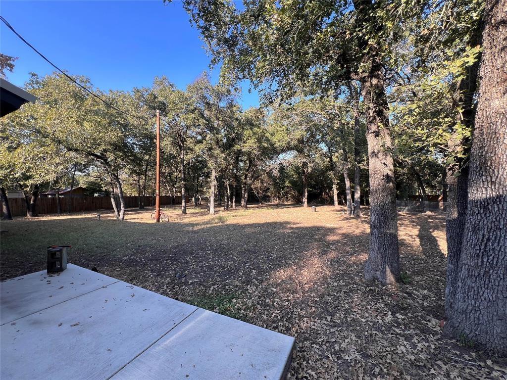 333 Northwood Cir, Rockdale, TX 76567