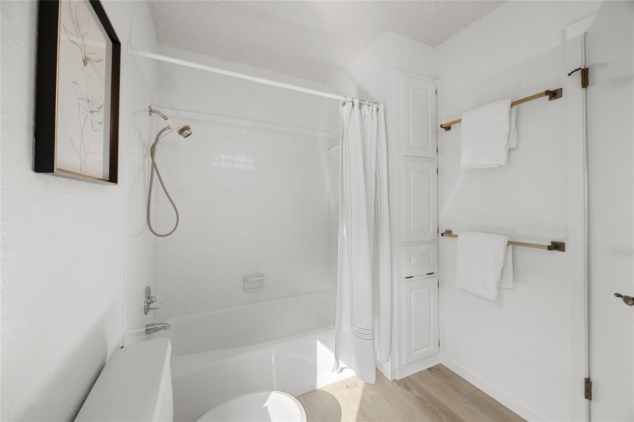 9301 Rolling Oaks Trl, Austin, TX 78750