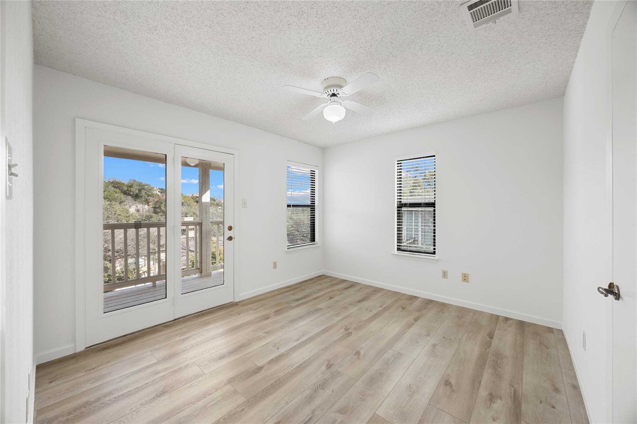 9301 Rolling Oaks Trl, Austin, TX 78750