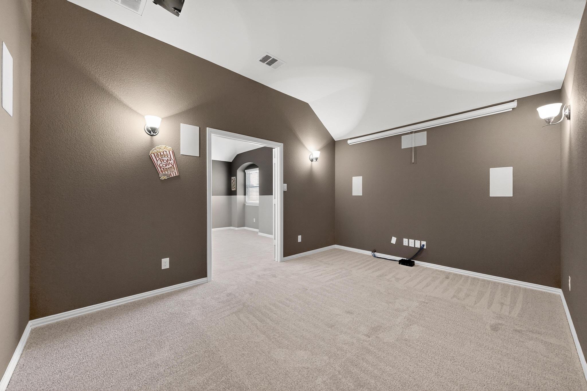 102 Plantain Dr, Hutto, TX 78634