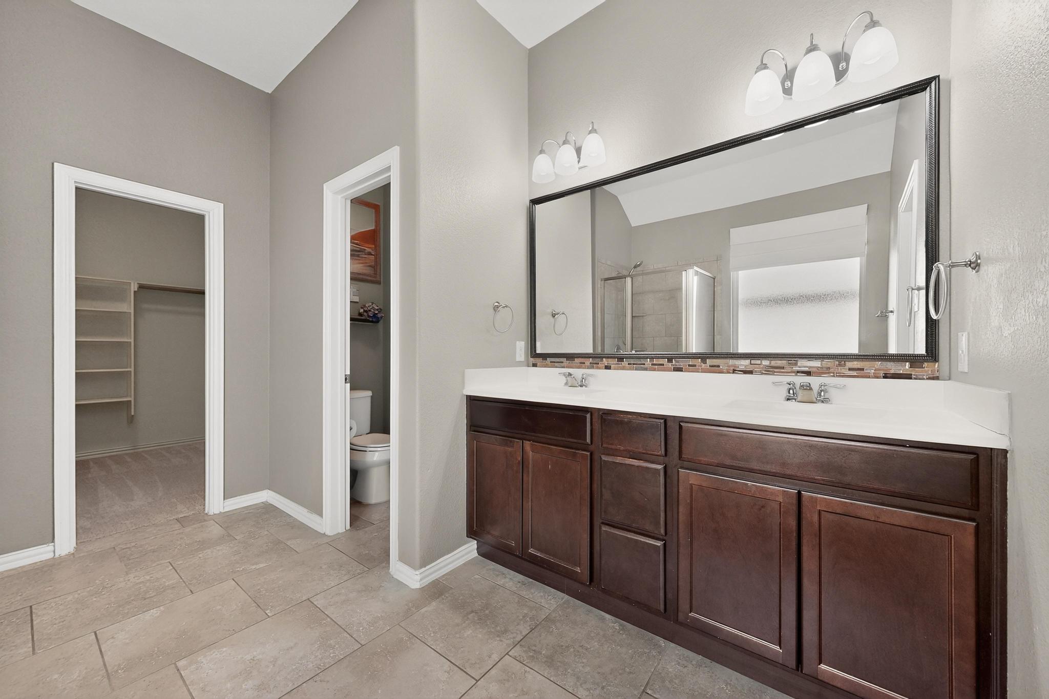 102 Plantain Dr, Hutto, TX 78634