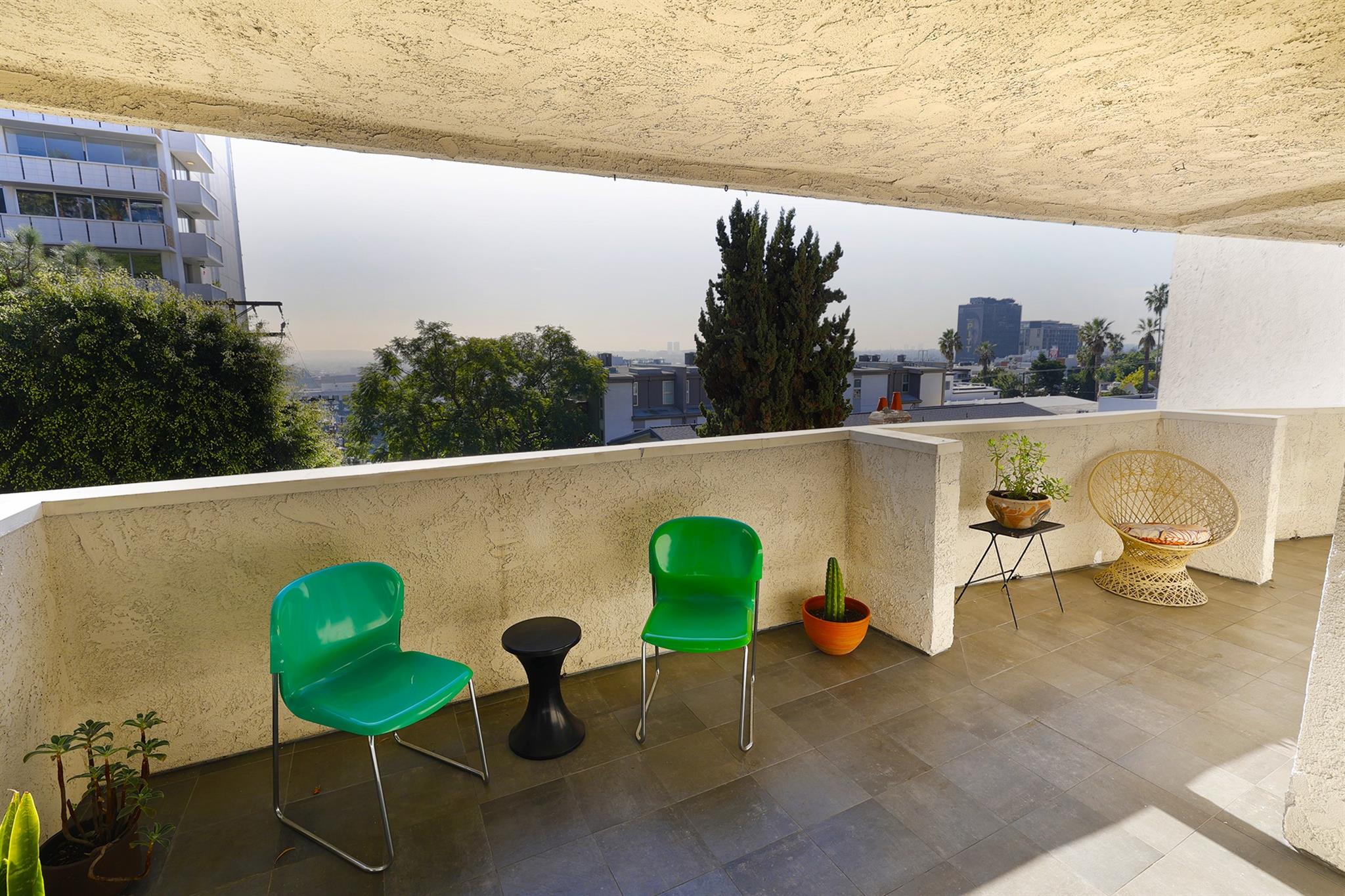 1230 Horn Ave # 524, Out of State, CA 90069