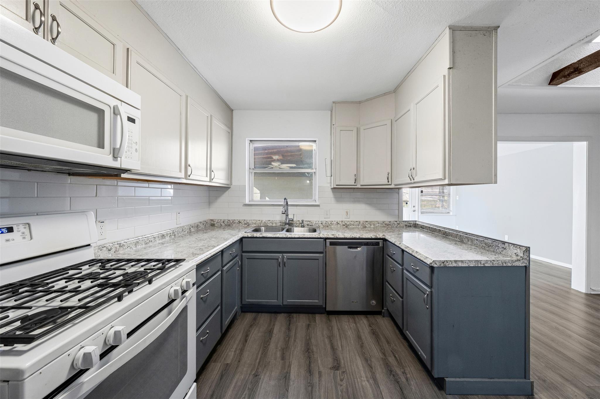 1401 N W S Young Dr, Killeen, TX 76543