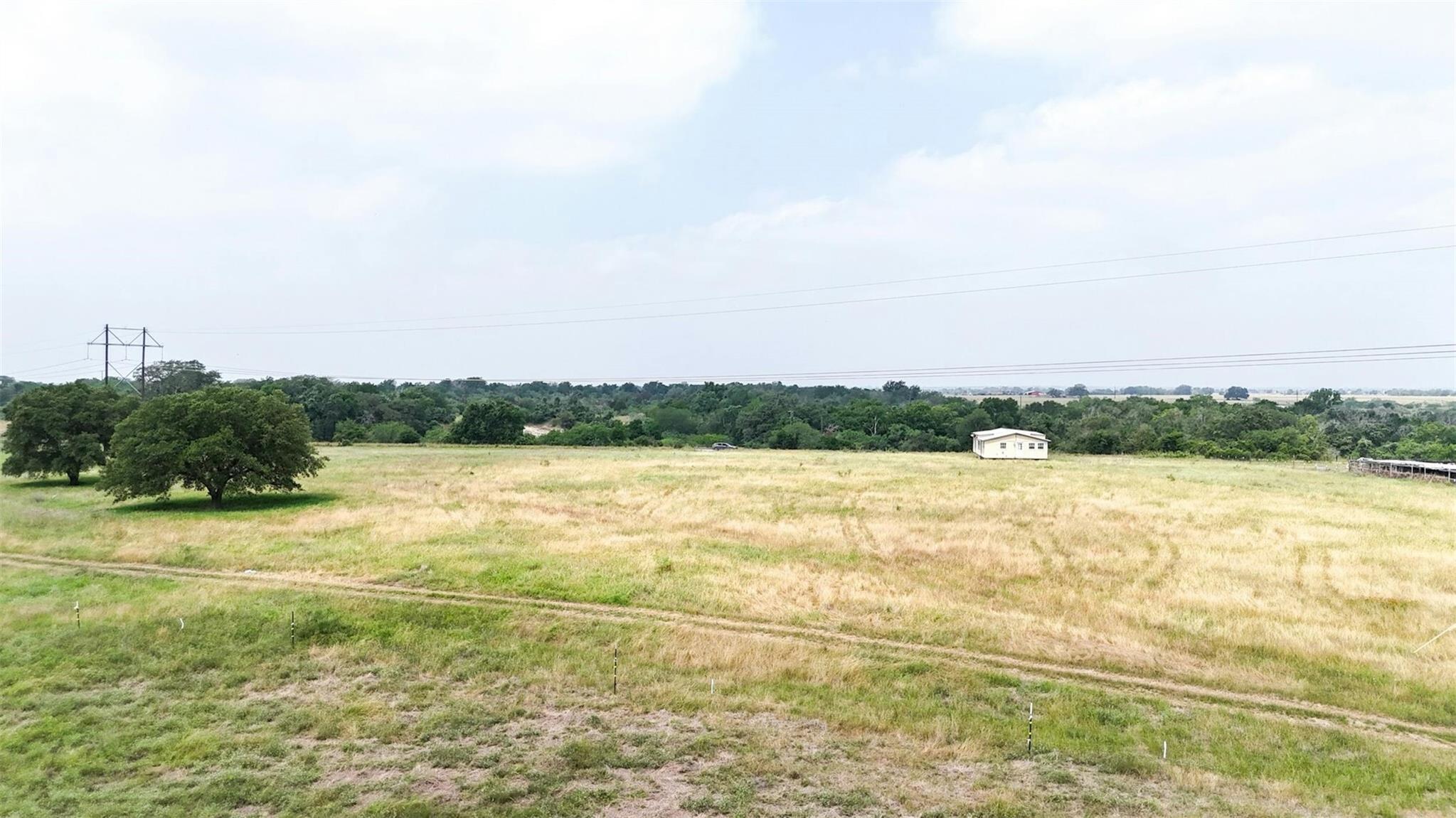 6015 Seawillow Rd, Lockhart, TX 78644