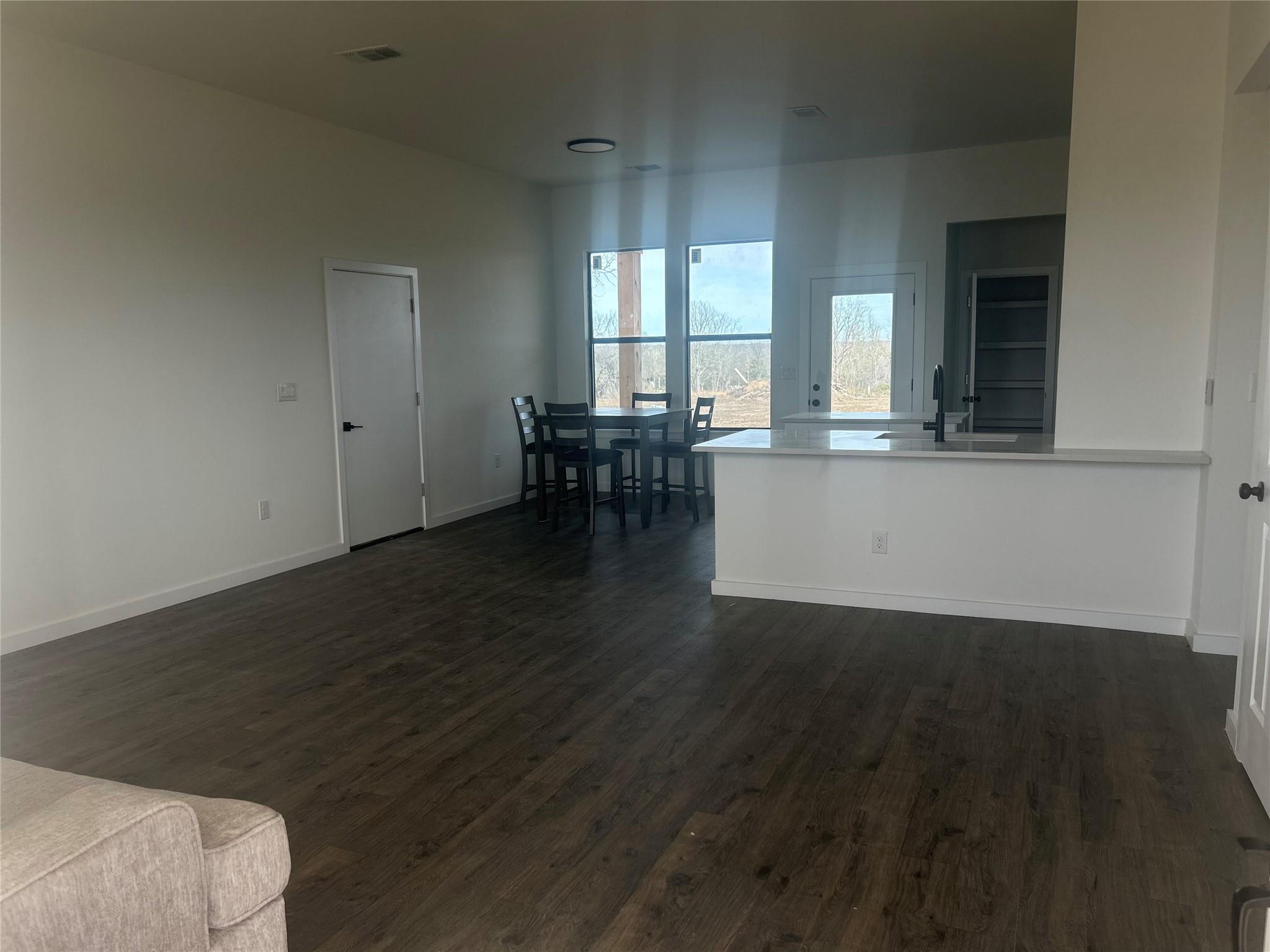 138 Blushing Dr, Cedar Creek, TX 78612