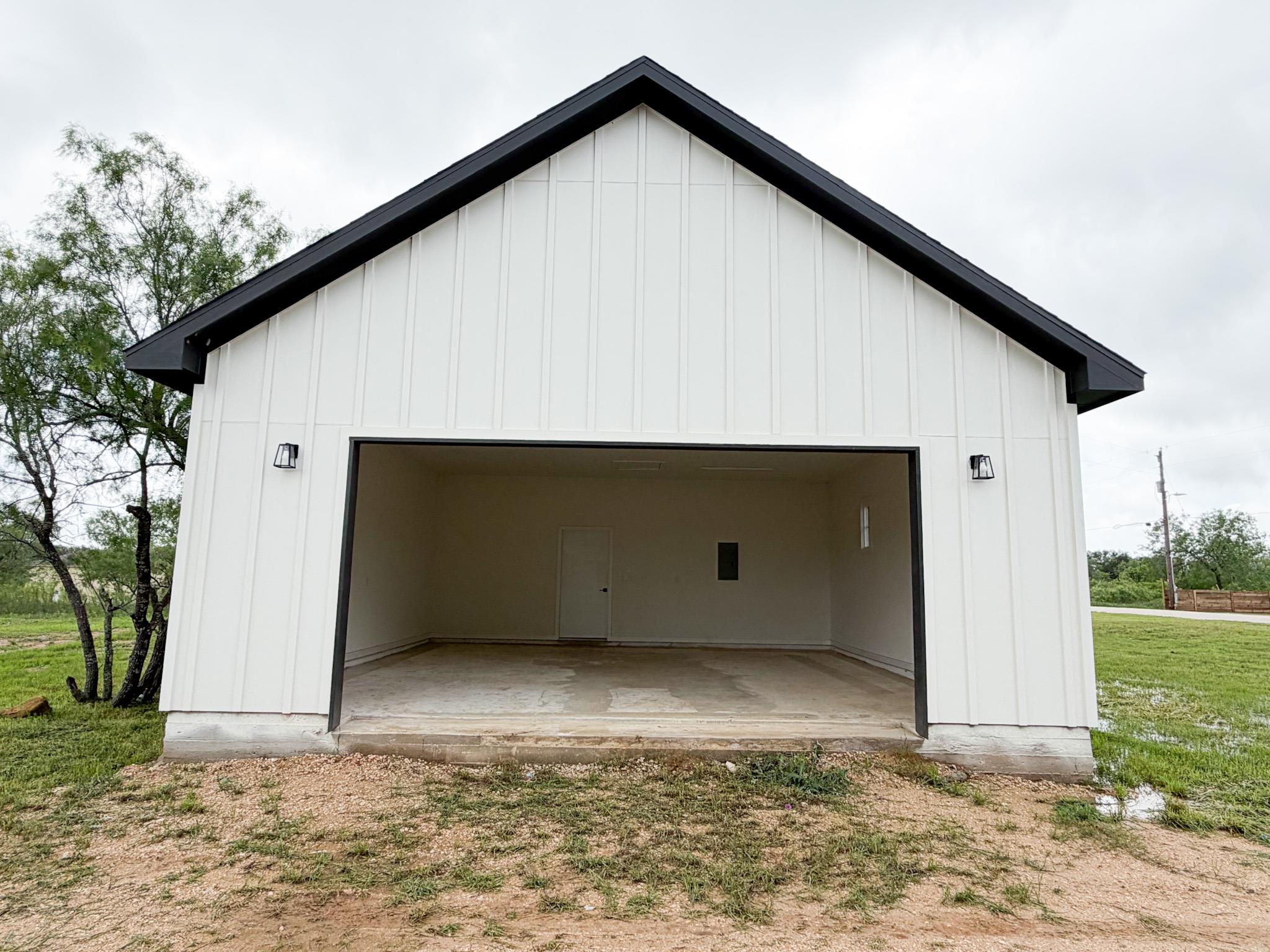138 Blushing Dr, Cedar Creek, TX 78612